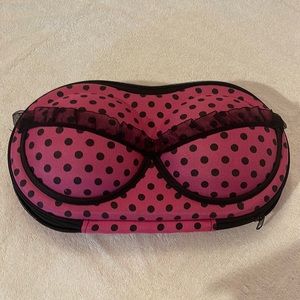 Bra holder / travel case